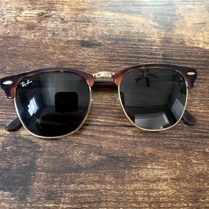 Unisex RayBan Glasses. Got new glasses don’t have a use for these anymore!